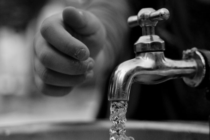 Habrá cortes de agua en 10 barrios de Medellín.