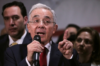 El Expresidente Álvaro Uribe Vélez presenta sucinto corte de cuentas de su gestión en algunos frentes de su gobierno