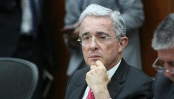 Tertulia de Álvaro Uribe Vélez y las reservas activas de las Fuerzas Armadas.