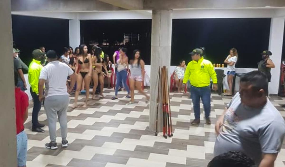 Cómo denunciar las fiestas clandestinas durante el aislamiento obligatorio