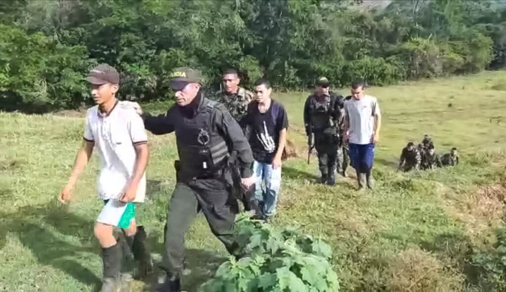 Otros tres jóvenes del Eje Cafetero que estaban en poder de ‘Los Caparros’ fueron liberados
