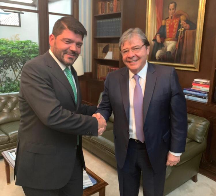 Senador Juan Diego Gómez Jiménez rindió homenaje al ex ministro Carlos Holmes Trujillo