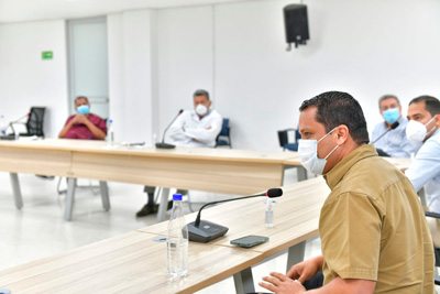 Gobernador del Cesar, Luis Monsalvo en busca de soluciones para superar la crisis del Hospital Rosario Pumarejo de López