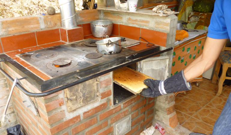 50 caficultores de Manizales recibieron estufas ecoeficientes