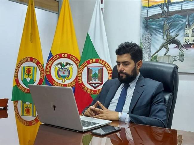 En investigación: Denuncia de padres de familia por ausencias de docentes en colegio de Manizales