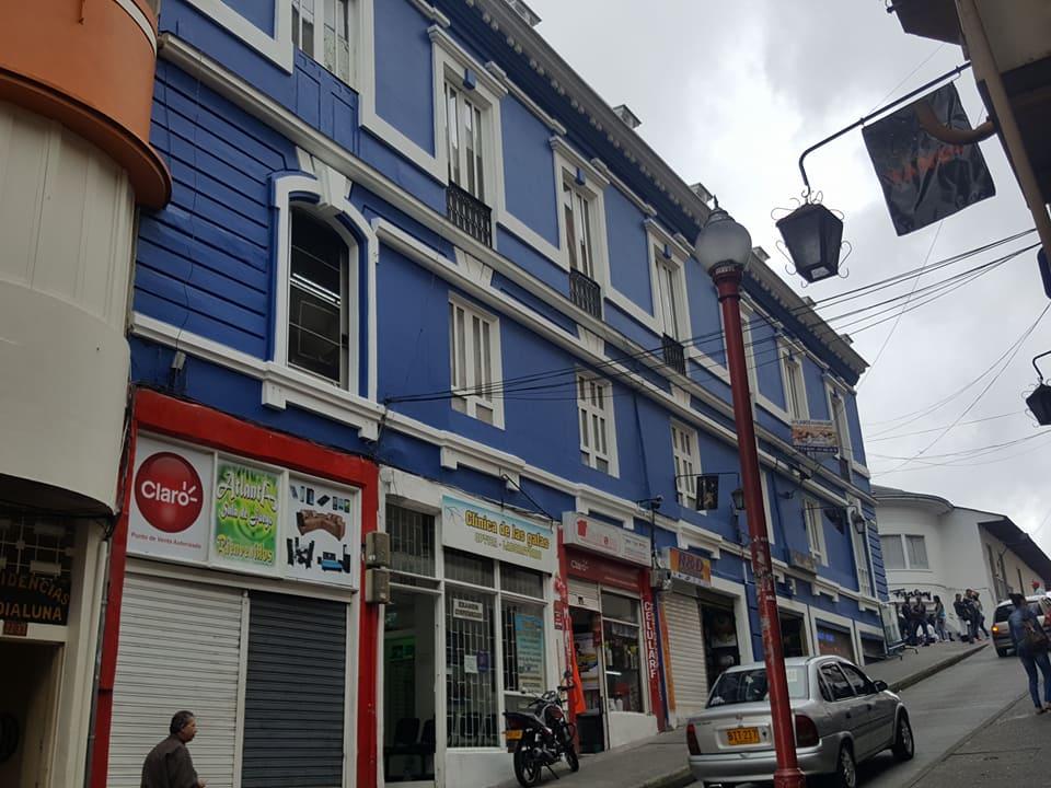 La Calle del Tango: Centro cultural donde convergen personas de la música, la literatura y la pintura