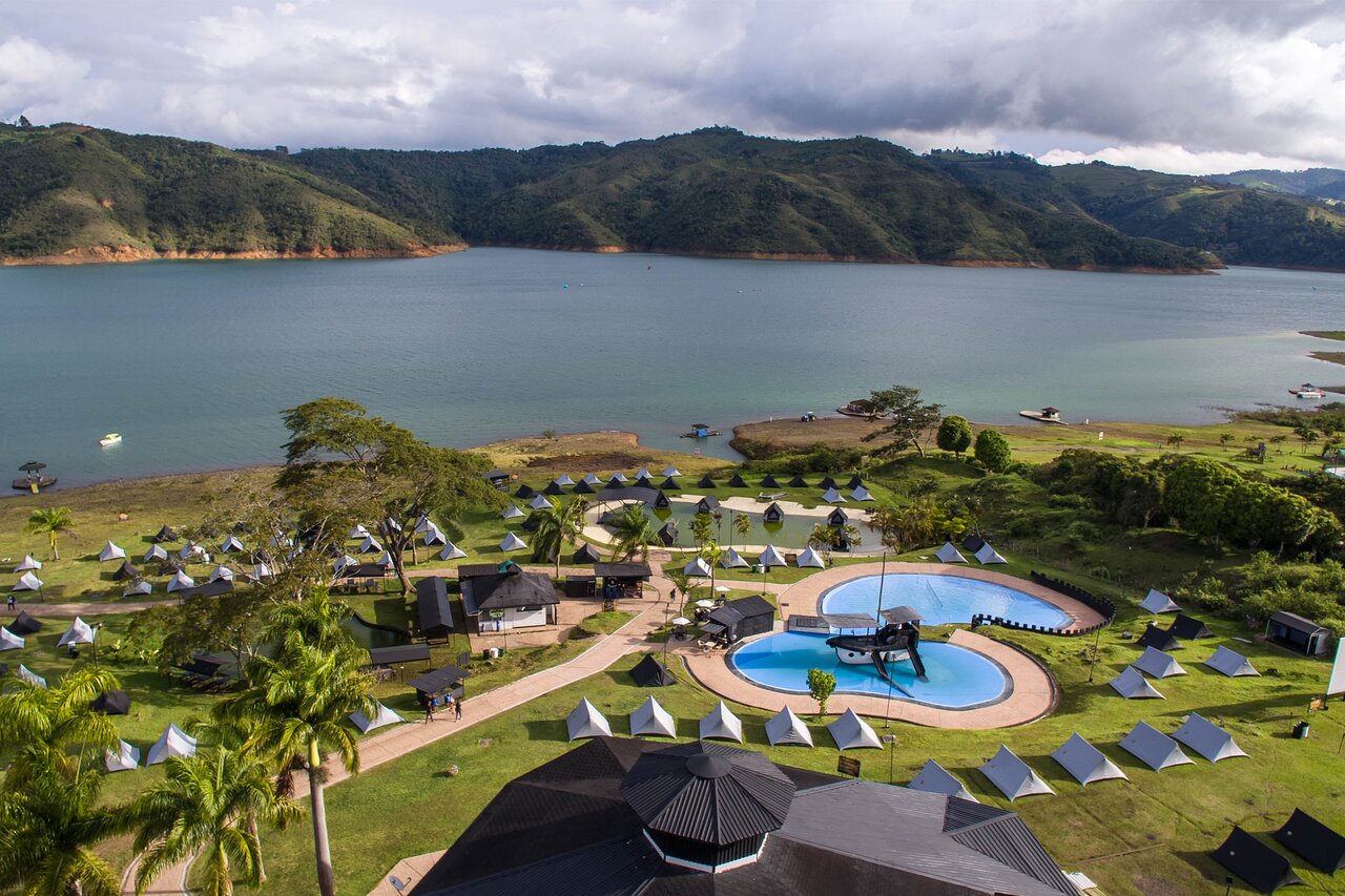 Opciones de hospedaje en el lago calima