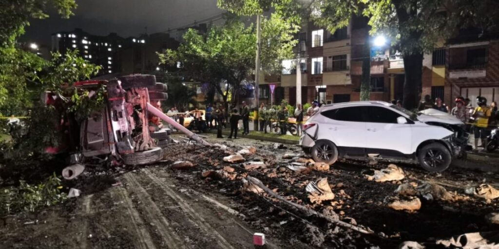 A esta hora, una volqueta causa terrible accidente en Medellín