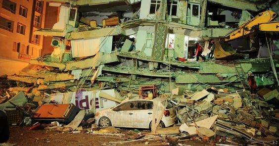Turquía enfrenta otro sismo de magnitud 5.0