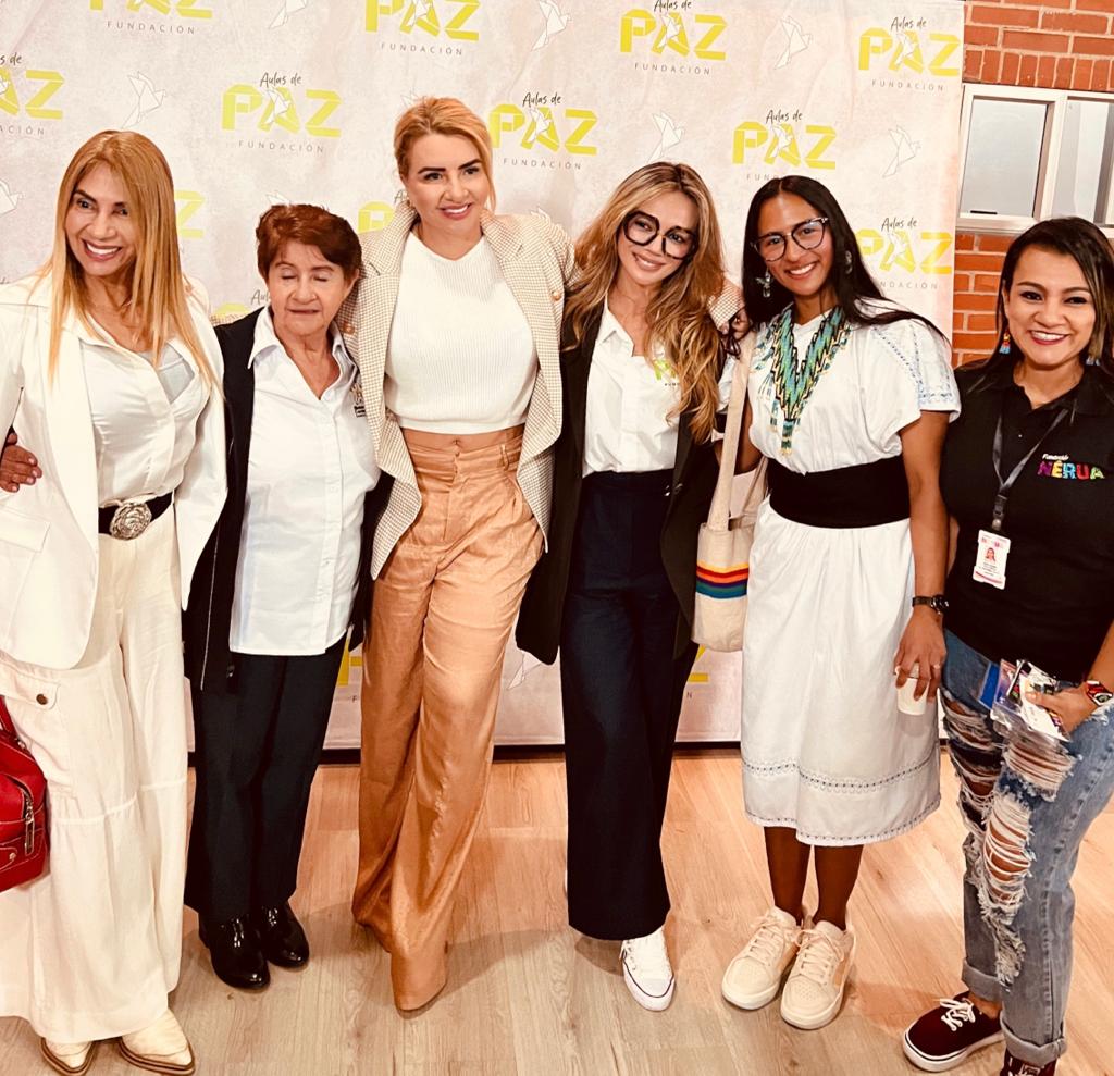 Medellín: Liliana Rendón participó en “Las voces de las mujeres” encuentro de mujeres que buscan la construcción de La Paz