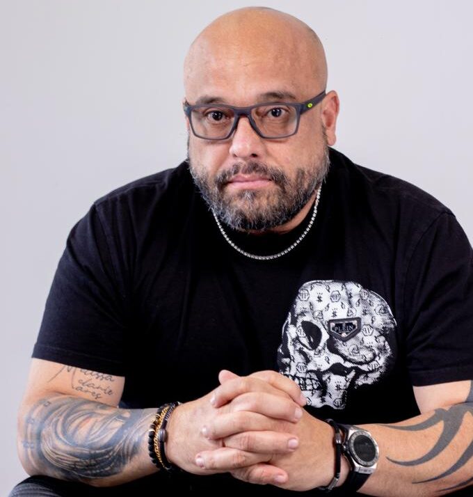 Carlos Escobar: el experto en seguridad electrónica detrás de los sistemas más poderosos del mundo