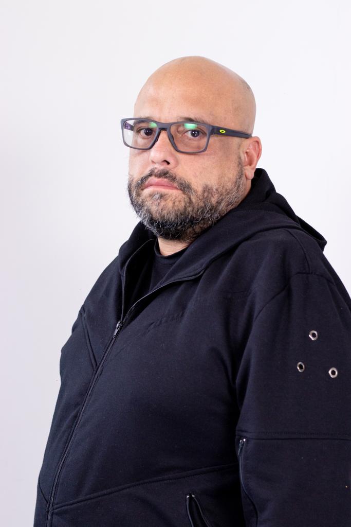 Descubre la historia de Carlos Escobar