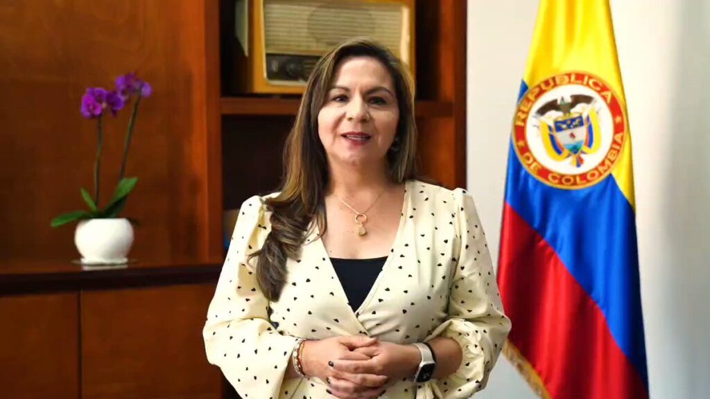 Ministerio TIC anuncia inversión de más de 0.000 millones para conectar digitalmente al 85% de Colombia en 2023.