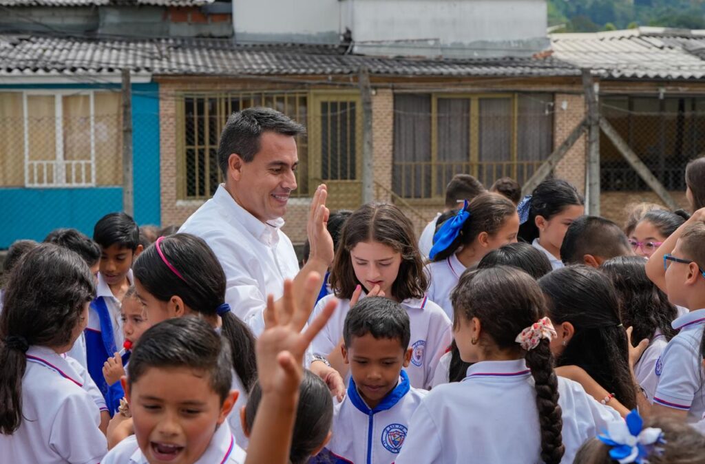 Gobierno en la Calle llegó a la Comuna Tesorito: la Alcaldía de Manizales anunció inversiones por cerca de  mil millones para impulsar el progreso de este sector