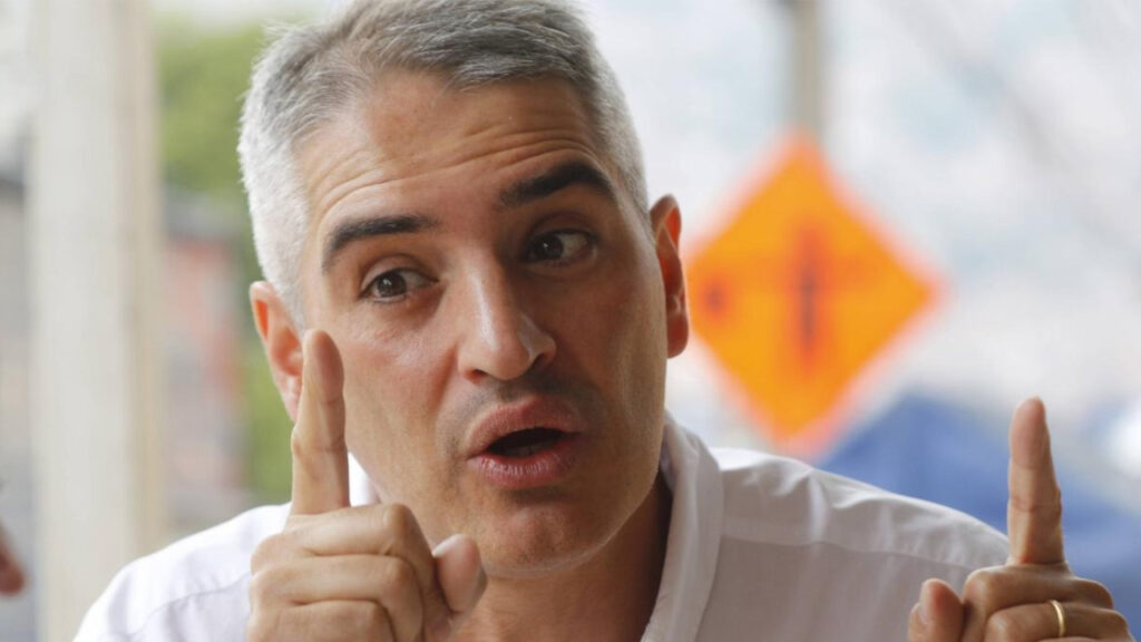Gobernador Rendón defiende las vías 4G y responde a críticas