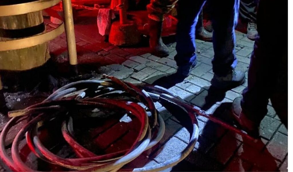 Los agarraron: Empleados de ETB se habrían robado cable de cobre en Bogotá