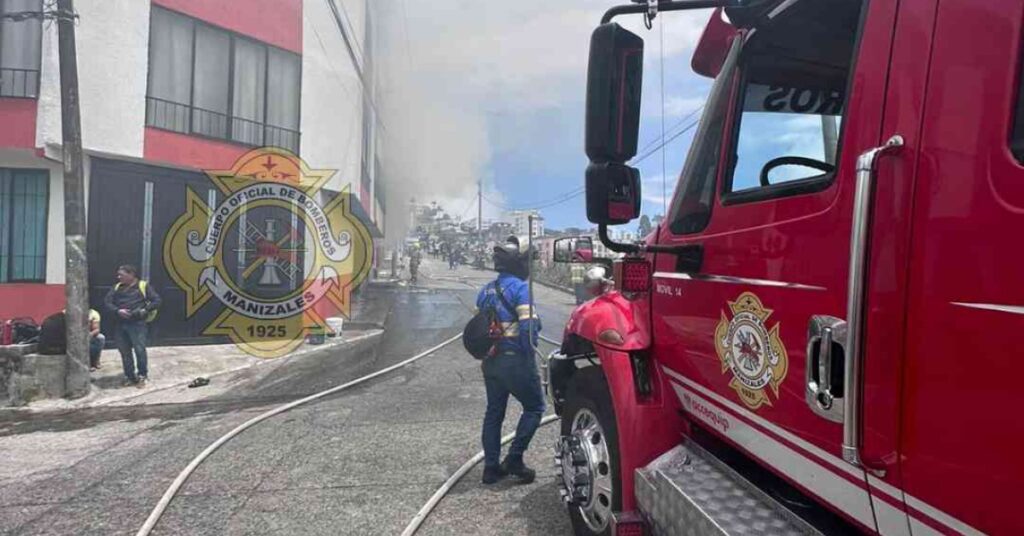 Un lesionado dejó incendio estructural en el barrio Las Américas