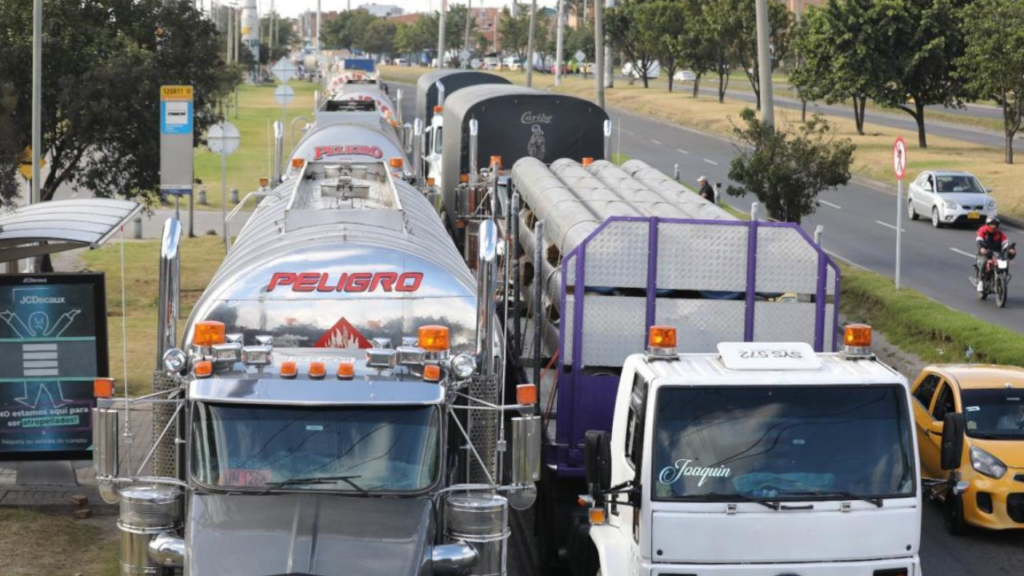 Alcalde Galán declaró teletrabajo por paro de camioneros