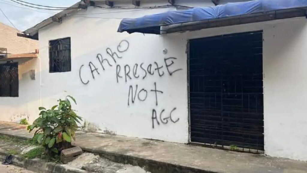 Grafitis de ‘Los Caparros’ en Caucasia