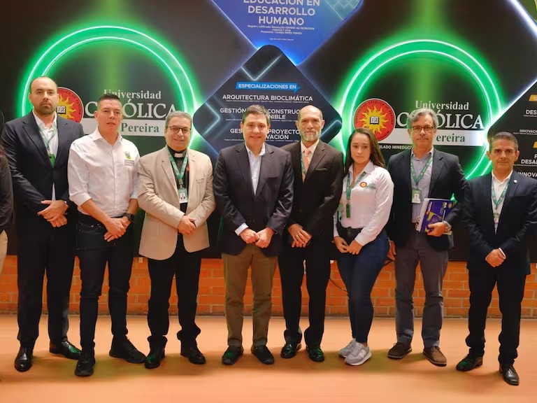 Mauricio Lizcano Impulsa el Futuro Tecnológico de Risaralda con Inversión de  Mil Millones