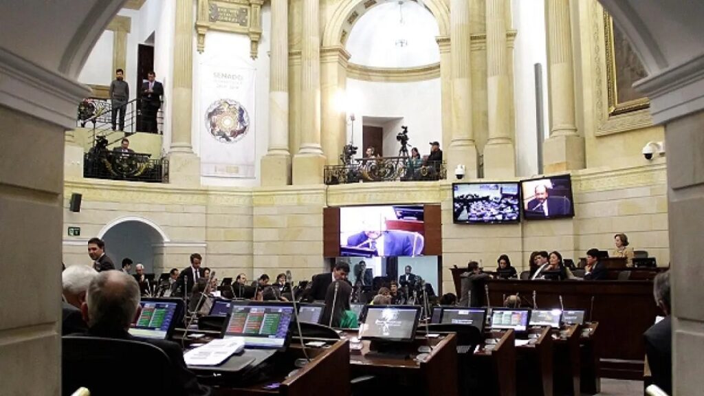 Representantes a la Cámara critican Ley de Financiamiento