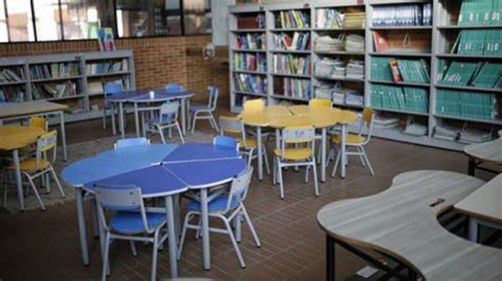Revuelo en Sabaneta por despido masivo de docentes