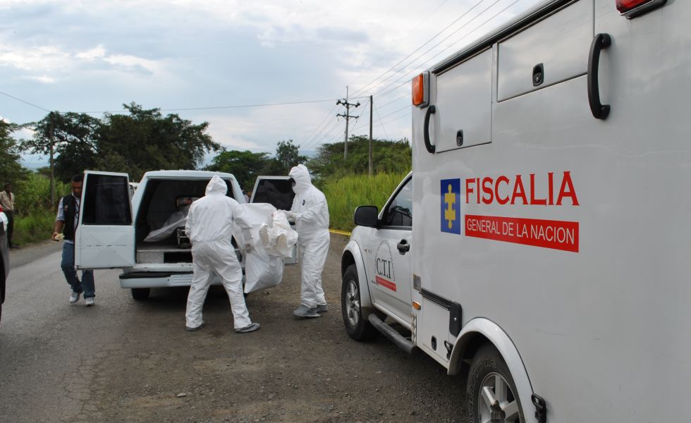 Senderista descubrió un cuerpo amarrado, amordazado y baleado en zona rural