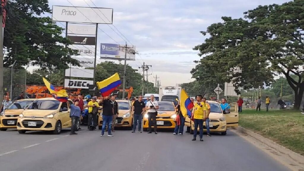 Taxistas en Medellín se movilizan este jueves