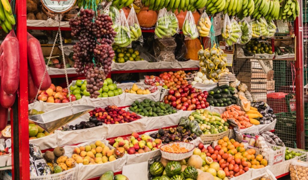 Demanda de alimentos para platos típicos aumentó: Corabastos lleno