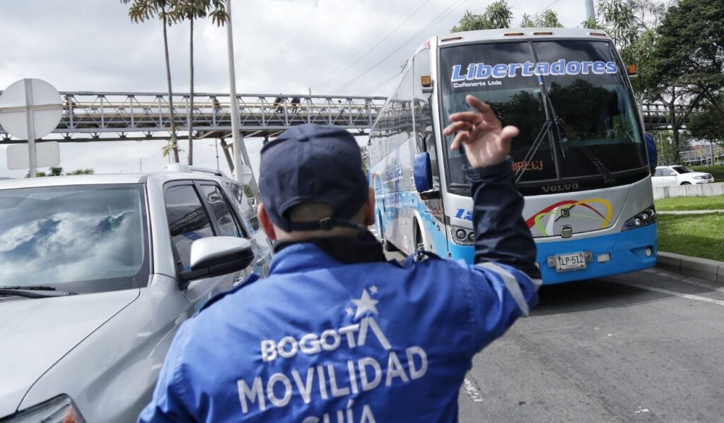 Nuevo requisito para menores que viajen solos en bus por Colombia