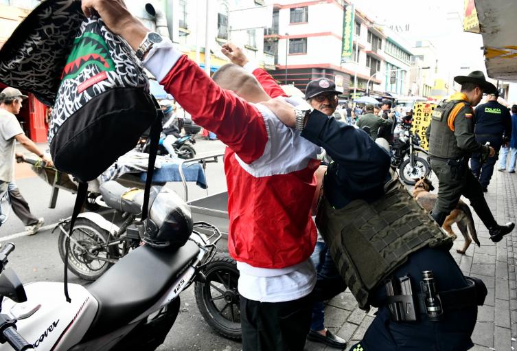 Compró una moto robada por redes sociales:  el negocio de los combos en Medellín