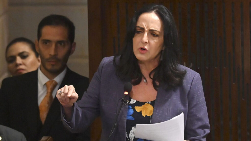 María Fernanda Cabal responde a los señalamientos de la viuda de Miguel Uribe Turbay -Comunicado-