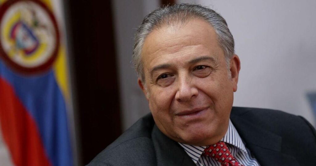 Medellín: Óscar Naranjo aseguró que Colombia necesita control territorial