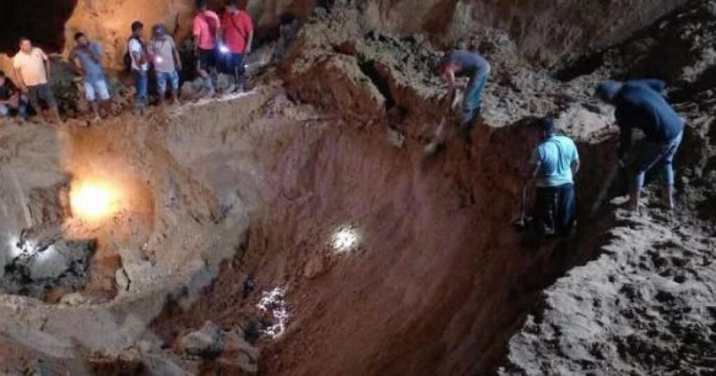 Noticias Antioquia: Buscan a minero que quedó atrapado por un alud