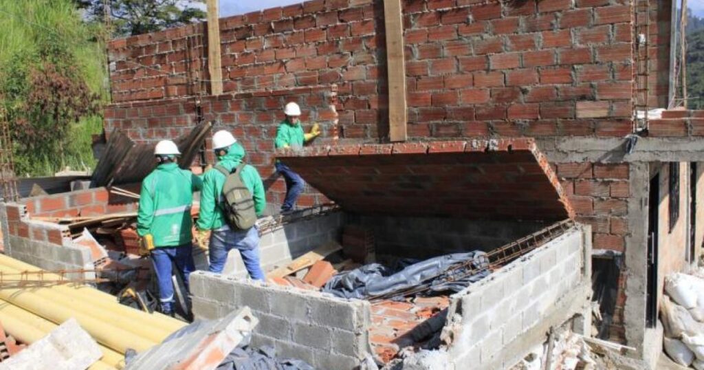 Noticias Medellín: Pagaban hasta 0 mil a delincuentes por una casa