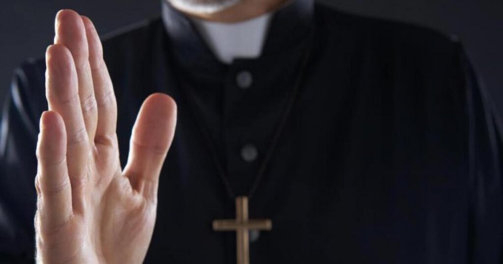 Noticias Medellín: Sacerdotes amenazados en Altavista siguen sin protección