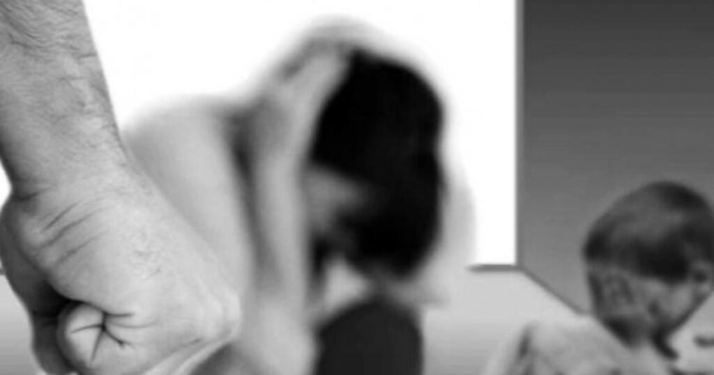 Noticias Medellín: Una mujer mató a su padrastro que llegó borracho