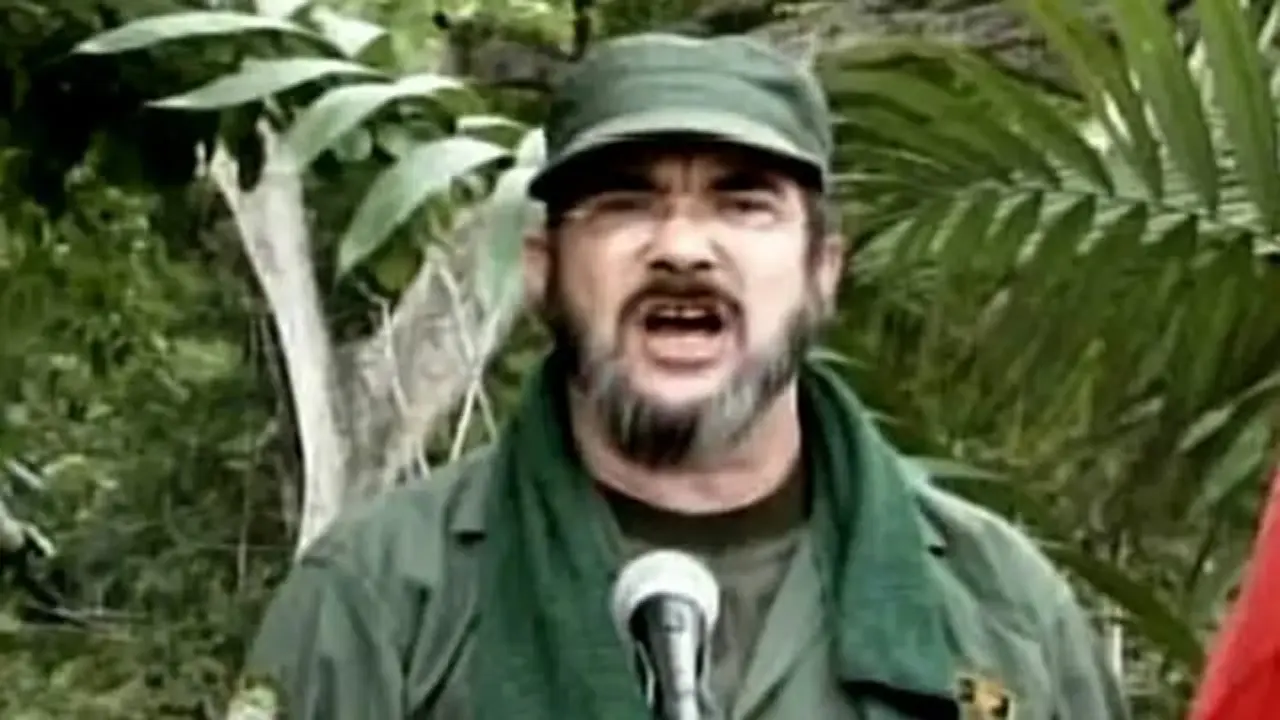 El chiste se cuenta solo… Timochenko dijo que la «justicia es para los de ruana» tras absolución de Uribe