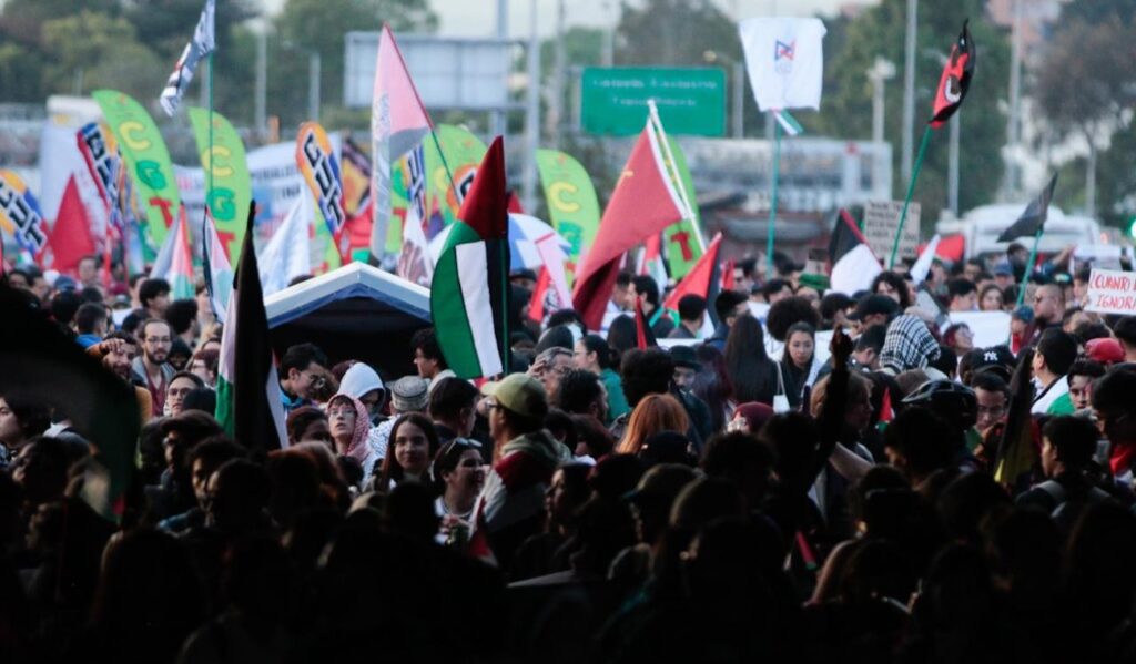 Jornada de protestas en Bogotá: marchas y bloqueos en la capital