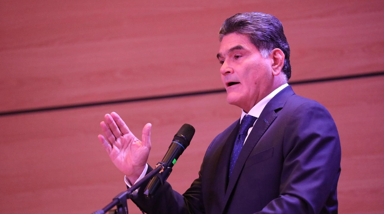Ni mensajes de odio ni participar de manera indebida en política: el llamado del Procurador al presidente Petro