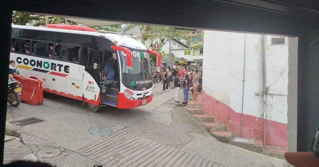 Noticias Antioquia: Alias “Calarca” detrás del desplazamiento de Briceño