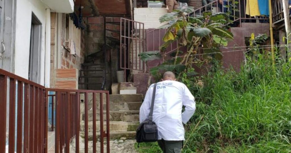 Noticias Medellín: Entró a pegarle a su expareja, salió y lo mataron