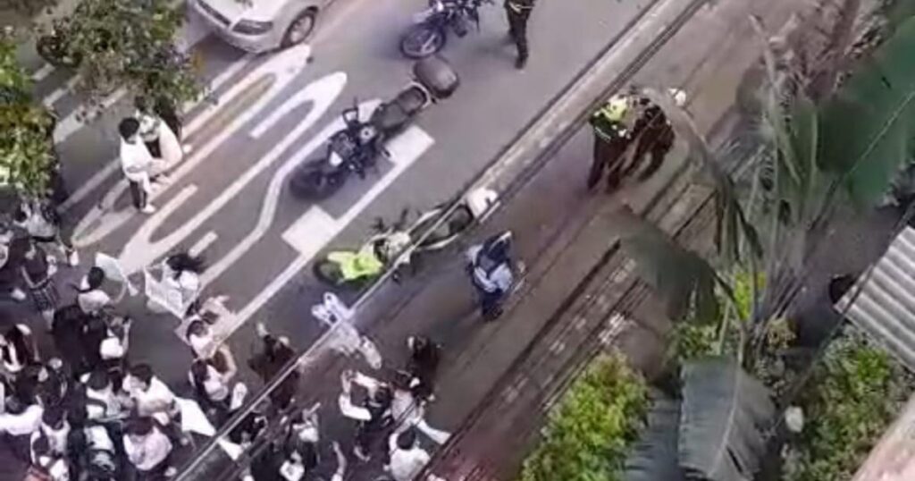 Noticias Medellín: La crisis sanitaria de colegio de Copacabana